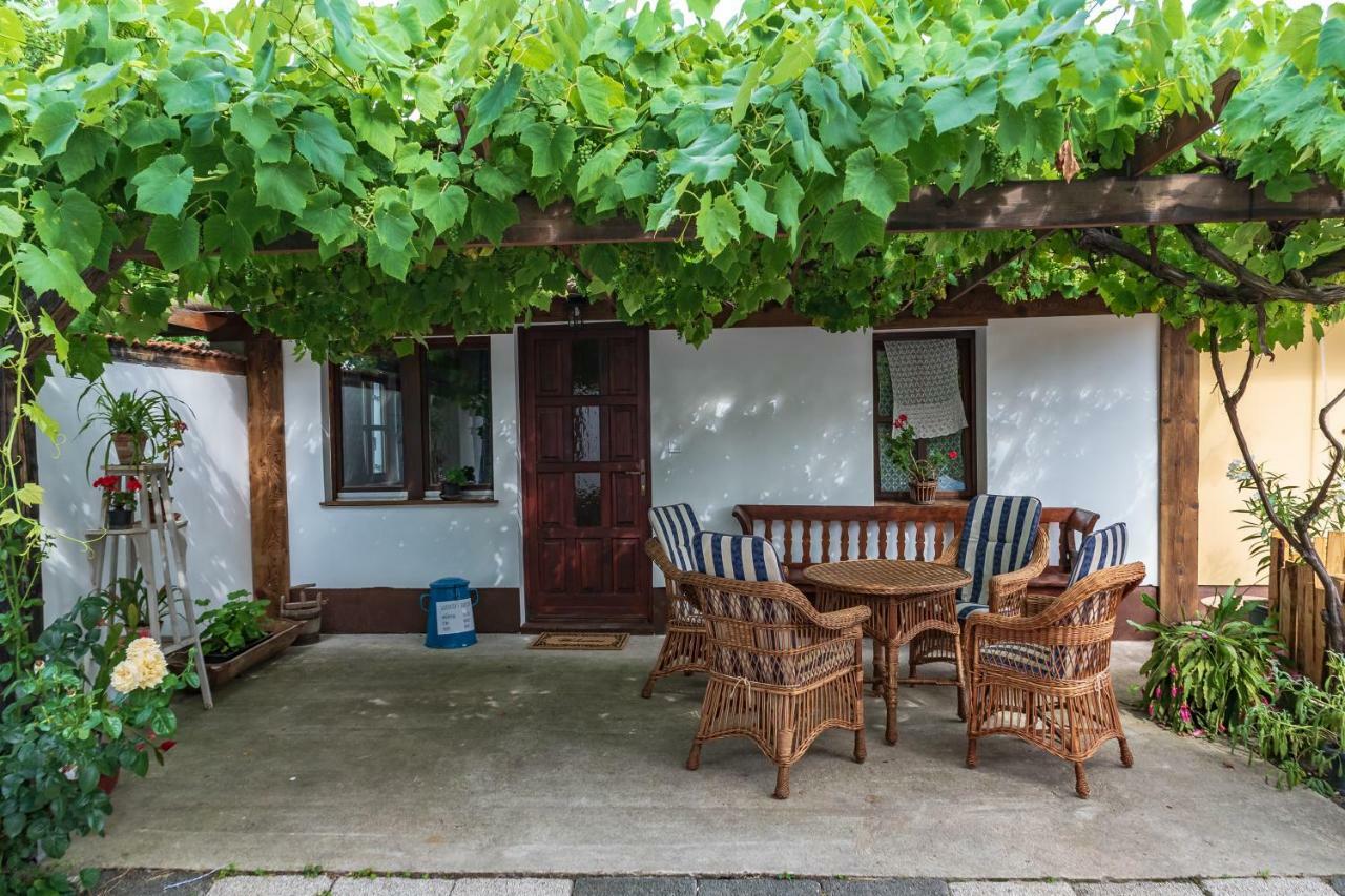 Pajta Apartman Eger Exterior foto